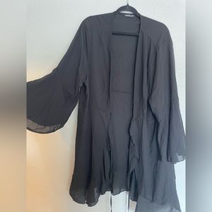Bell sleeves black tie front kimono